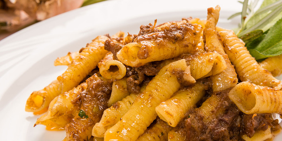 Maccheroni al Pettine con Ragù di Pollo